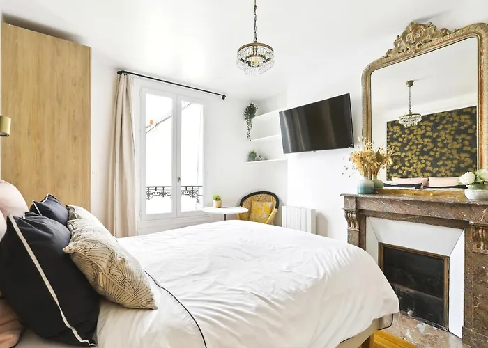 Stunning Architect Near Le Marais Daire